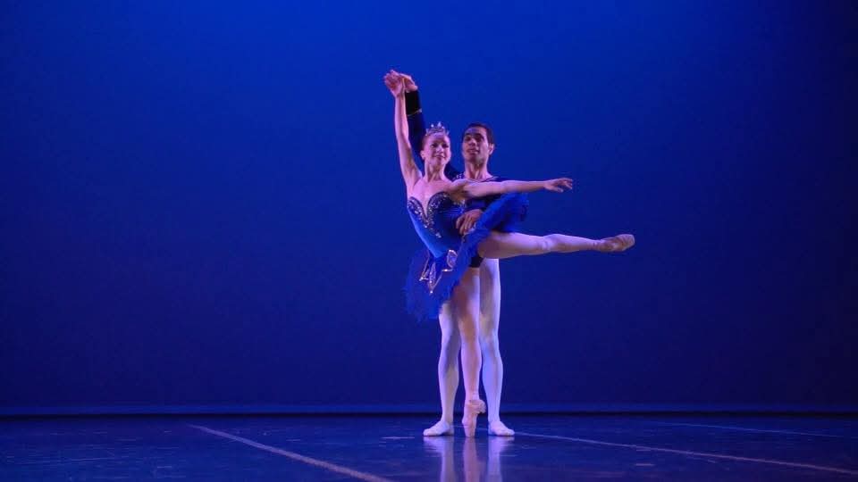 Cynthia Ham — pas de deux tutu azul